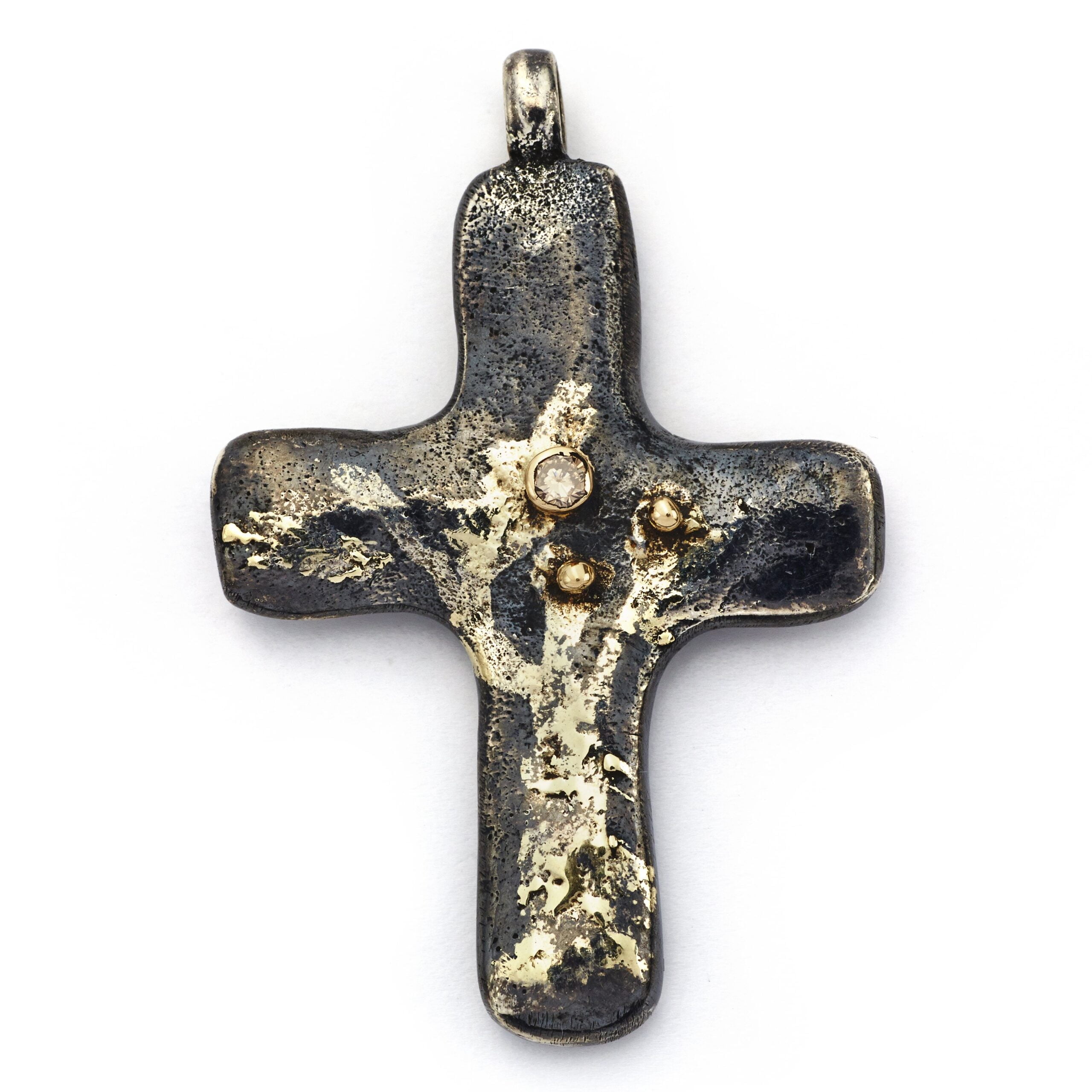 Newspaper Cross Anhänger (L)